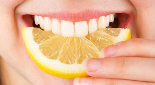 Chữa đau răng bằng nước cốt chanh
